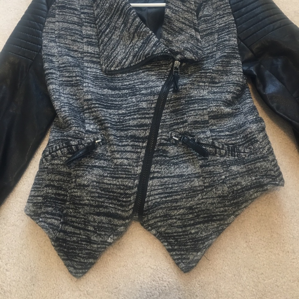 Leather Jacket ❤️ - Picture 2 of 5